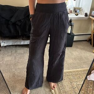 Billa Bong | Size M | Black Wide-Leg Flowy Gauze Pants